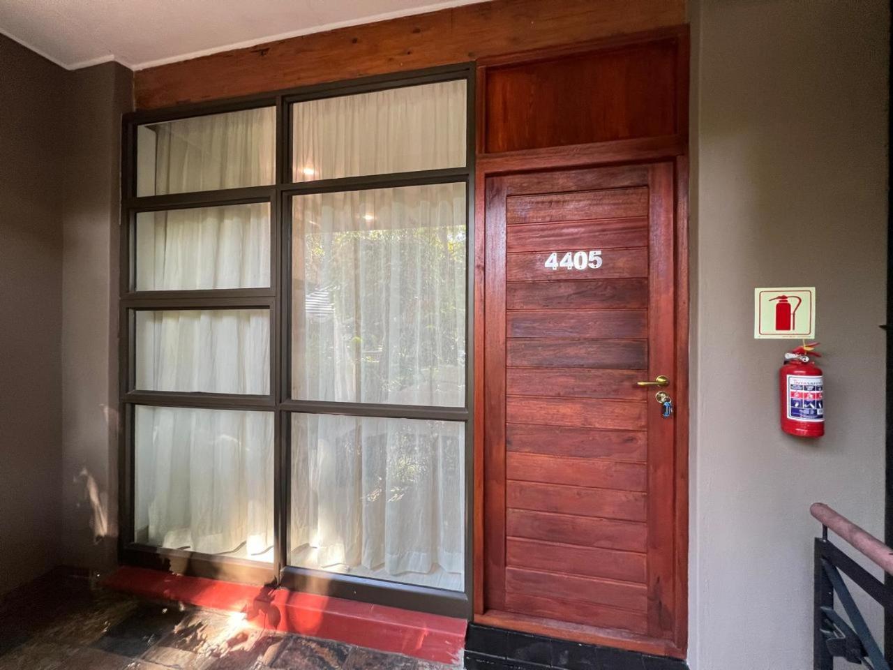 Forty 4 On Hoog Polokwane Exteriör bild